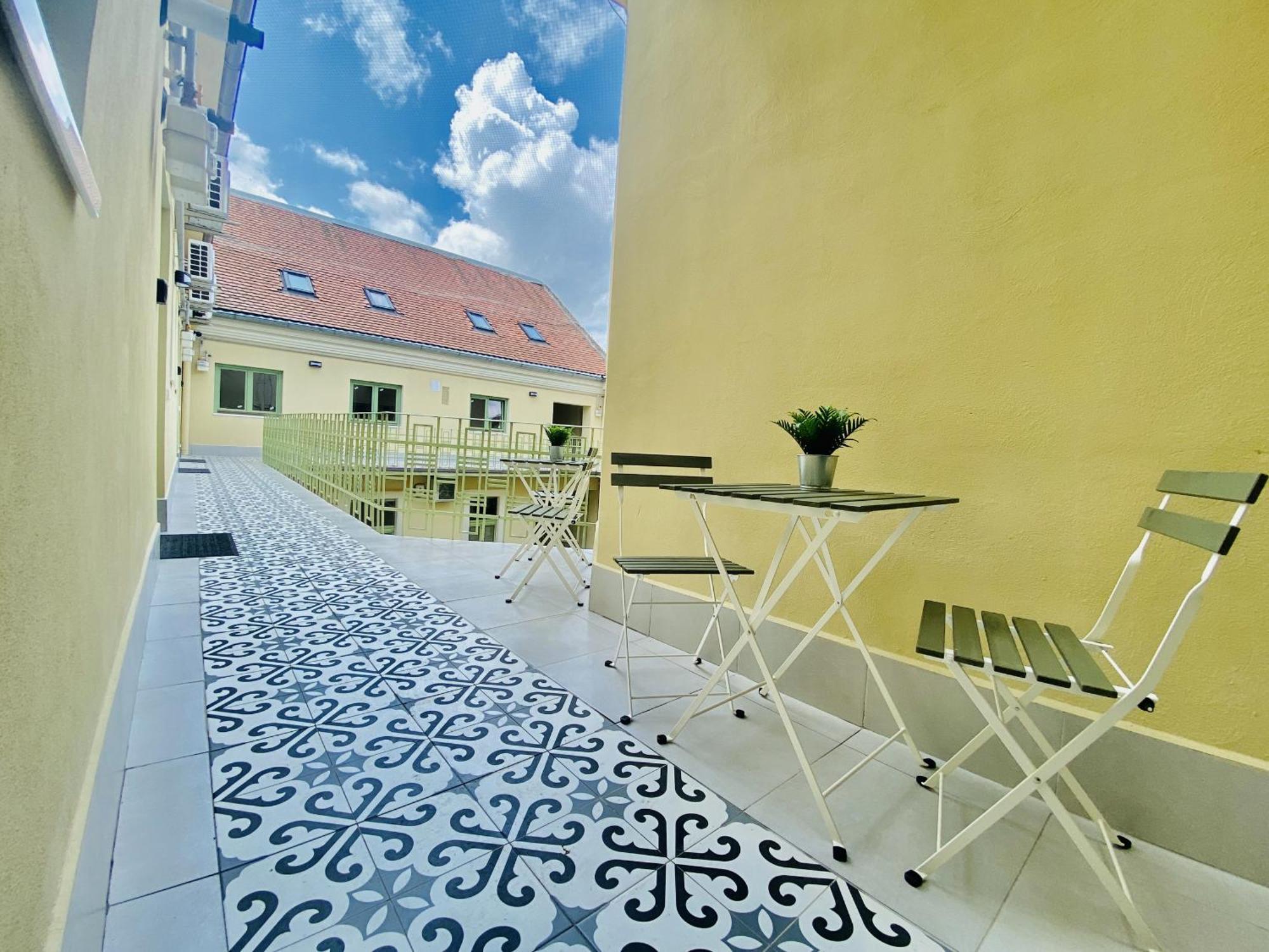 Holiday Apartments Central Тимишоара Экстерьер фото